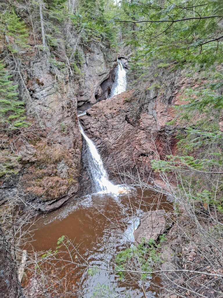 Picture of a waterfall 